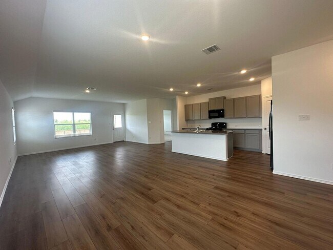 Building Photo - 1544 Marley