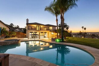 Building Photo - Gorgeous Santee Home, no expense spared!