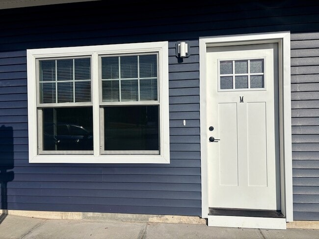 Building Photo - 303 Norwich-New London Turnpike