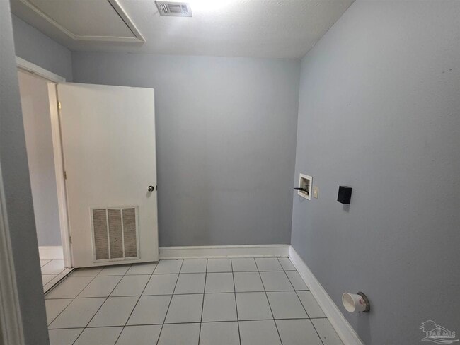 Building Photo - 914 Rentz Ave