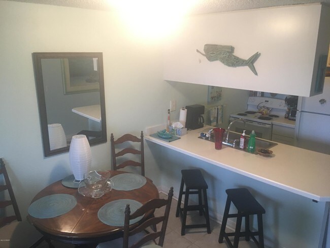 Building Photo - 2470 Ocean Shore Blvd