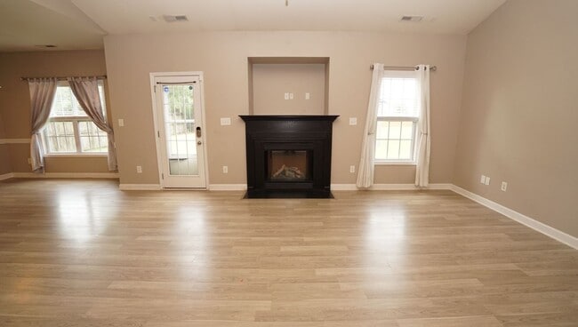 Building Photo - 147 Moonstone Ct