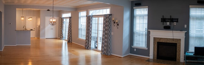 Building Photo - 430 Blue Beech Way