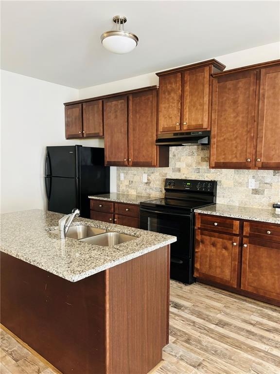 Building Photo - 1545 Iris Walk
