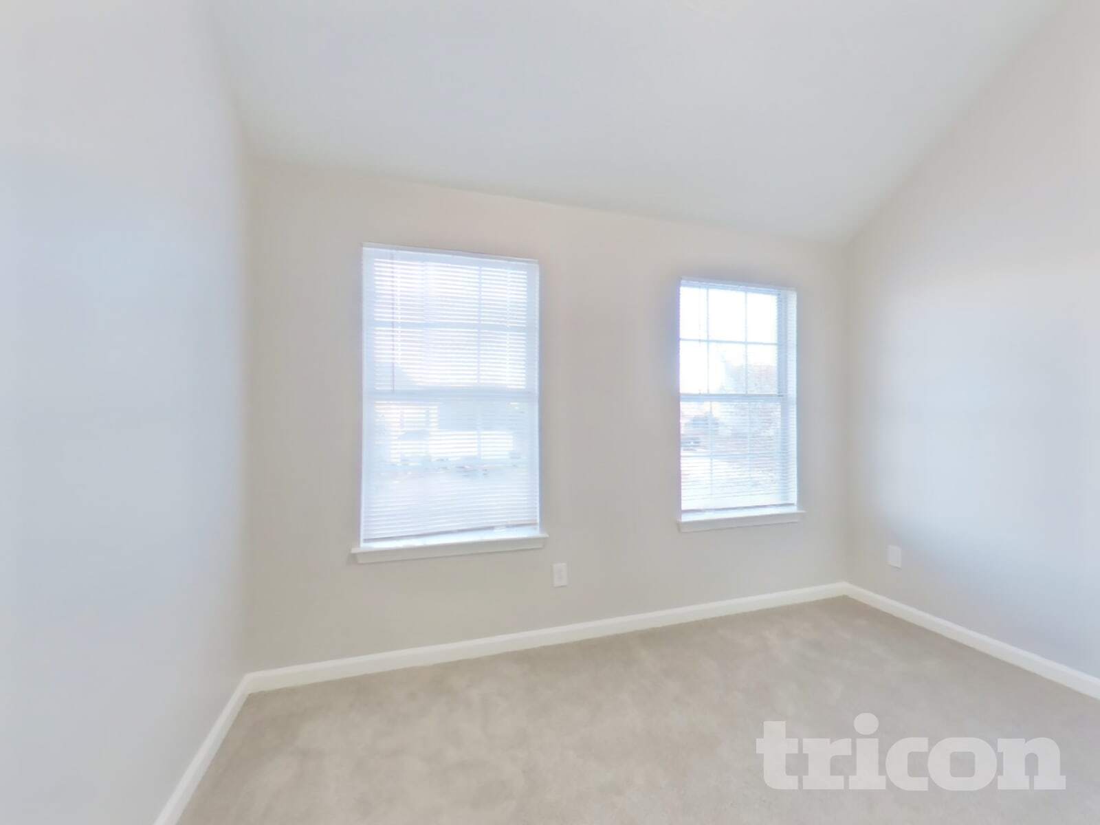 Building Photo - 350 Creekview Blvd