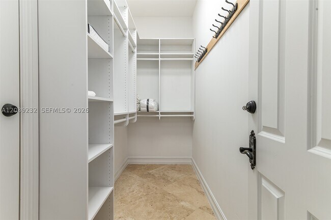 Building Photo - 1309 Middle River Dr