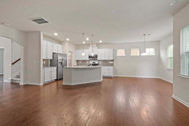 Building Photo - This Almost New Construction home, with 5 bedrooms & 4 baths