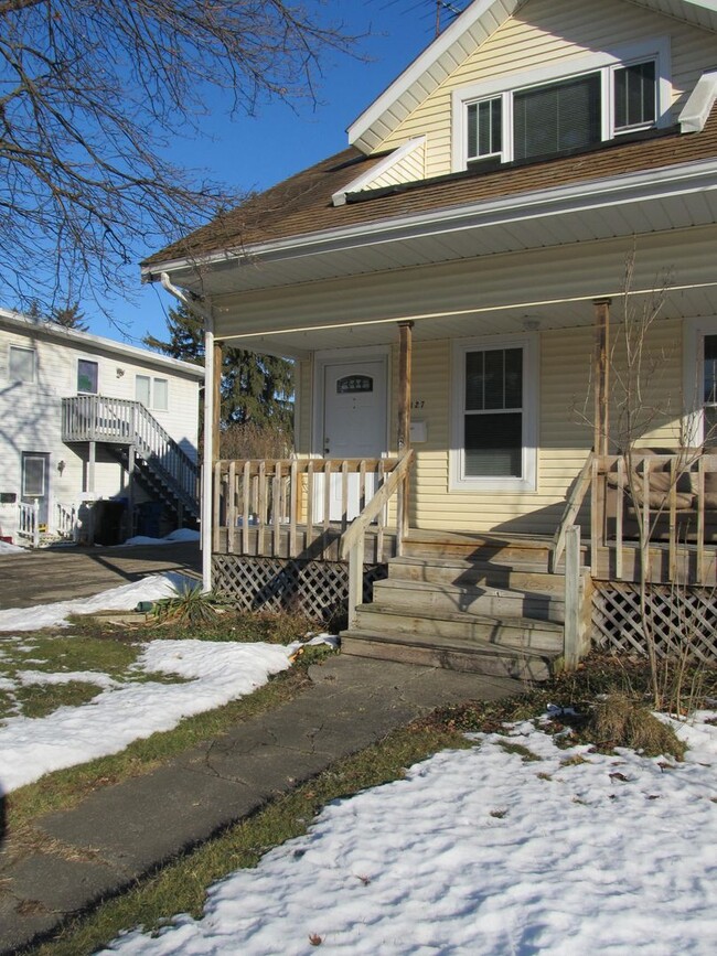 Building Photo - Spacious 1 Bedroom House in Parchment