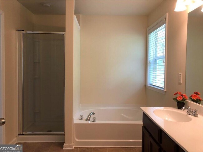 Building Photo - 33 Jekyll Dr