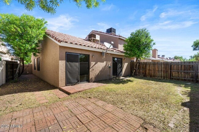 Building Photo - 3510 E Hampton Ave