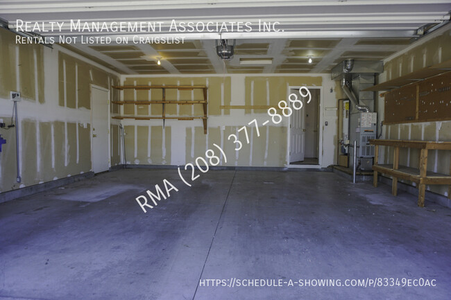 Building Photo - 12365 W Lachlan St