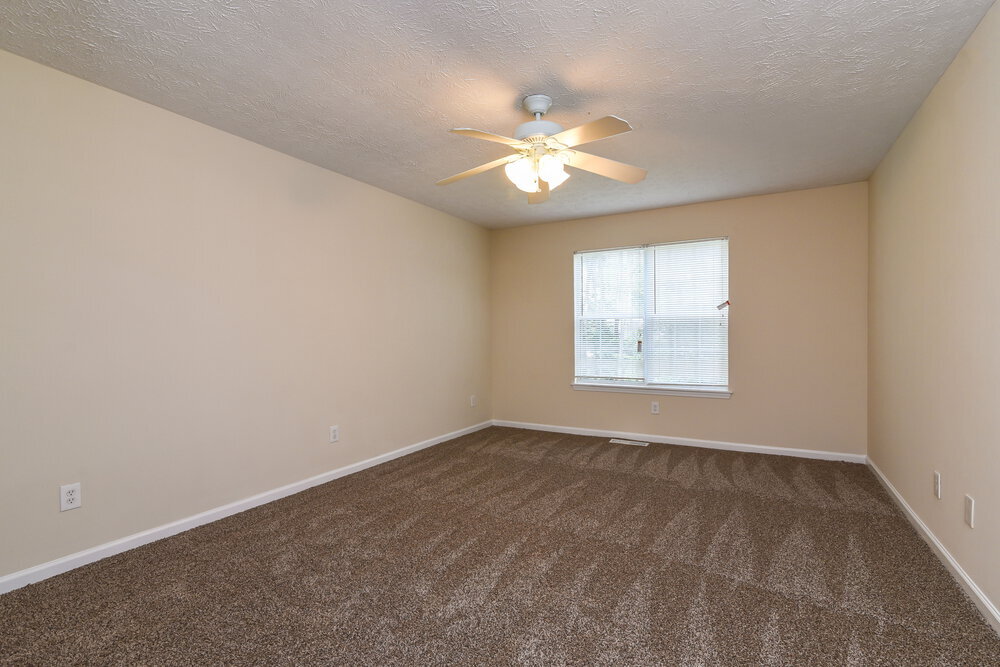 Building Photo - 9670 Crestview Terrace