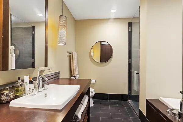 Building Photo - 40 Broad St