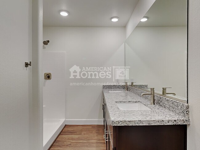 Building Photo - 80 Cabaletta Lane