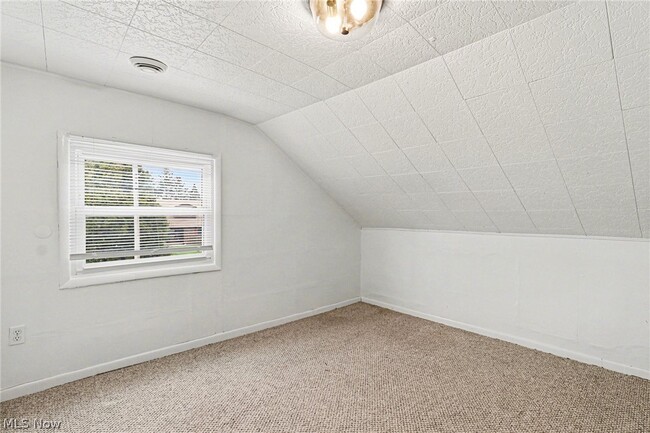 Building Photo - 5425 Ohio St