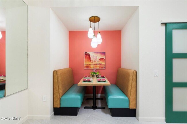 Building Photo - 10129 W Campana Dr