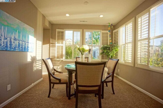 Building Photo - 3200 Spicewood Ln