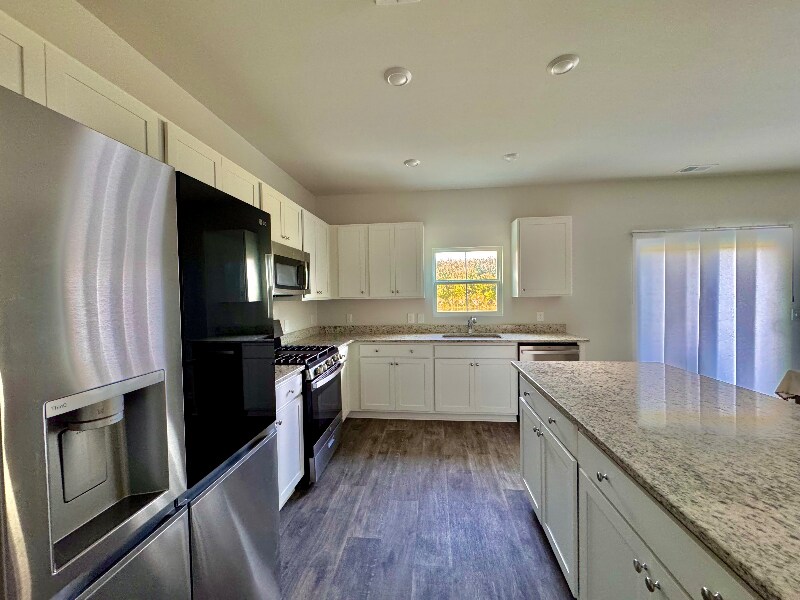 Building Photo - 321 Sweetbay Dr