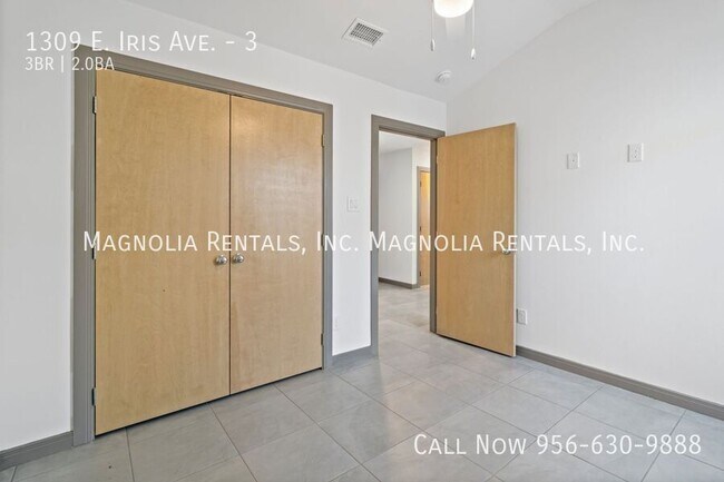 Building Photo - 1309 E Iris Ave