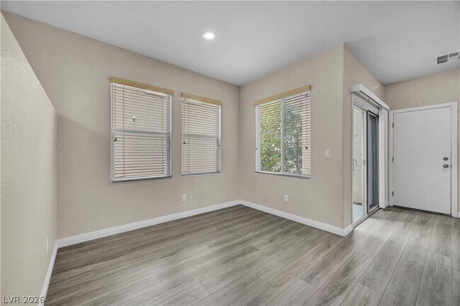 Building Photo - 12052 Hathaway Pines Dr