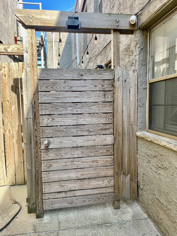 Building Photo - 1005 Frankford Ave
