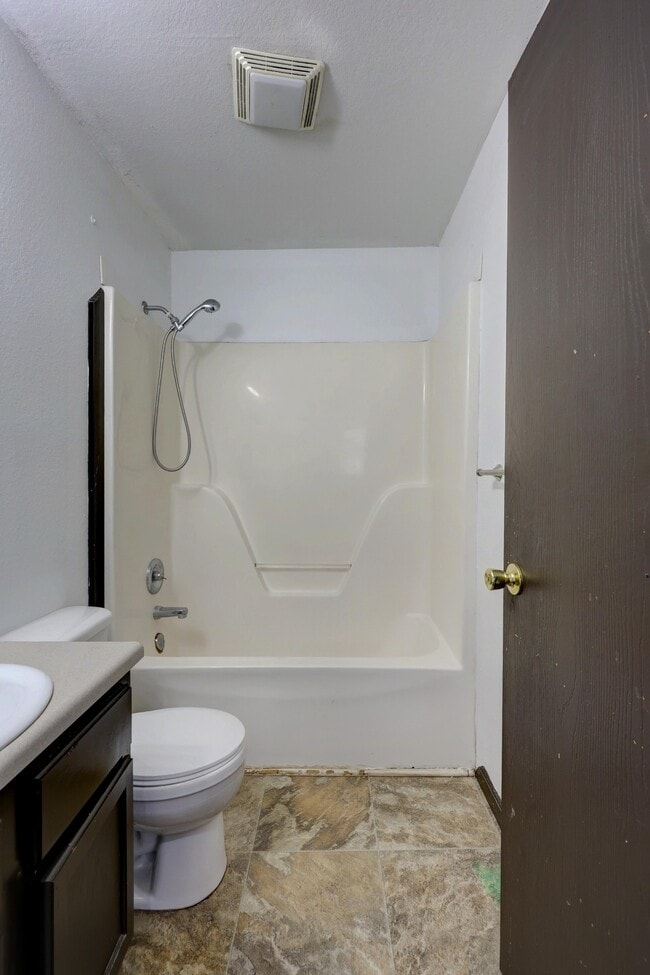 Building Photo - 717 N Walker St