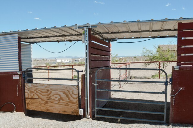 Building Photo - 1381 Soledad Ave