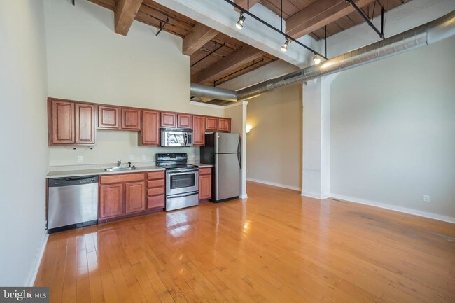 Building Photo - 1010 Arch St