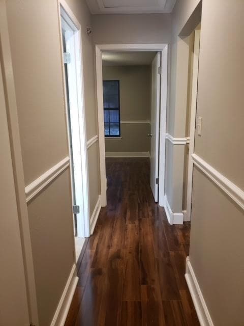 Building Photo - 520 Maple Ave