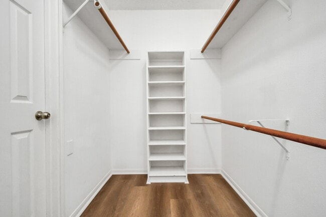 Building Photo - 8823 High Haven Dr