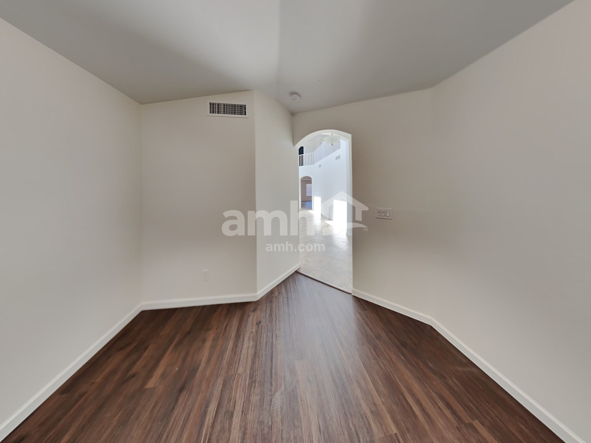 Building Photo - 3910 E Hematite Ln