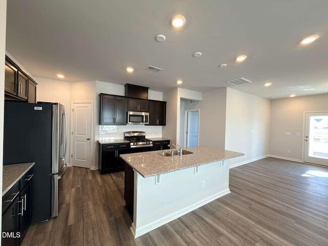 Building Photo - 2007 English Saddle Ln