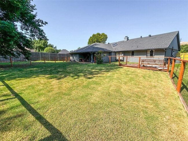 Building Photo - 13228 Green Valley Dr