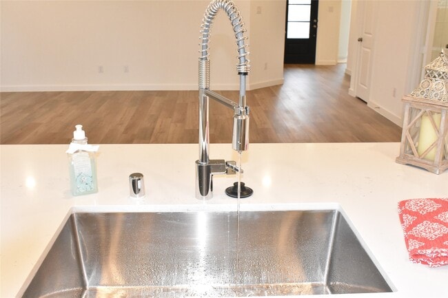 Building Photo - 32042 Sweet Pea Mdw Dr