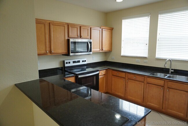 Building Photo - 810 Marina Del Ray Ln