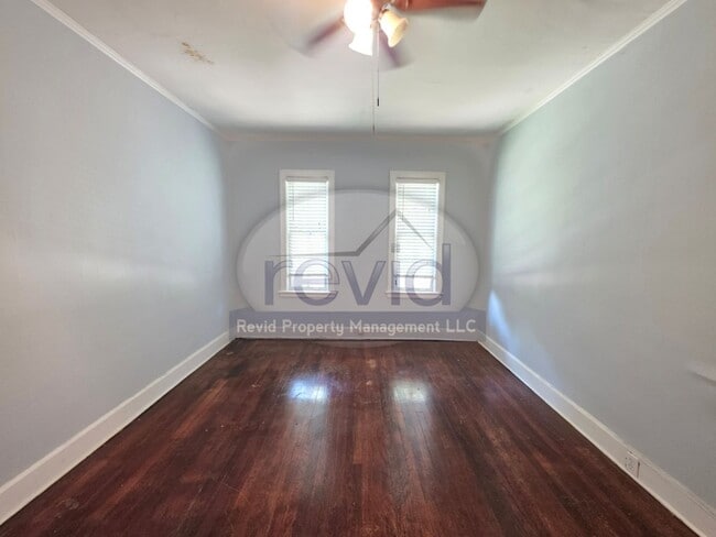 Interior Photo - 148 Stonewall Pl