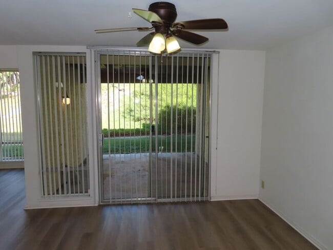 Building Photo - 29324 Vía Frontera