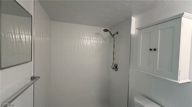 Building Photo - 3407 Winkler Ave