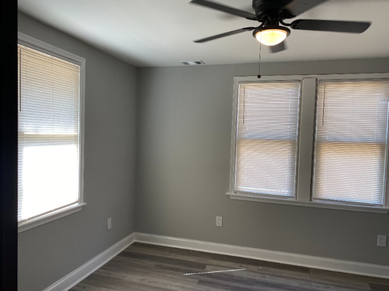 Building Photo - 4310 Ridgewood Ave