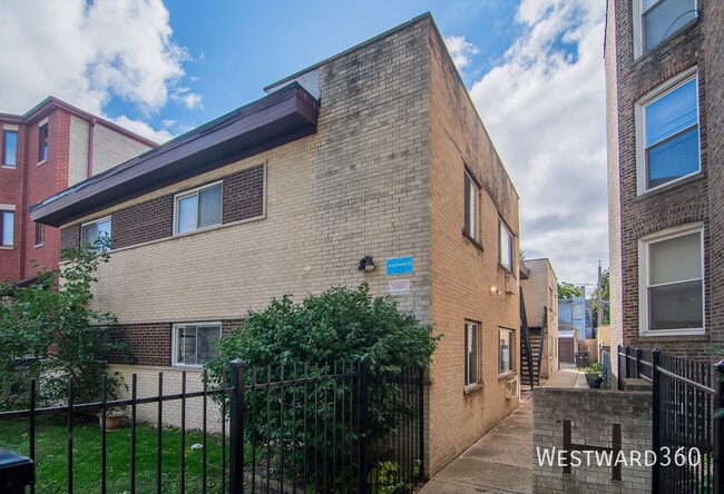 Building Photo - 1465 E 69th St