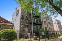 Building Photo - 6318 N Albany Ave