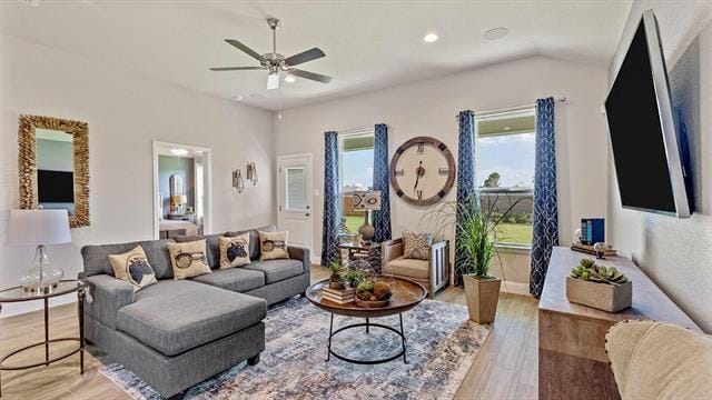 Building Photo - 2512 Goldfinch Dr