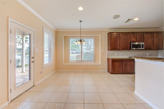 Building Photo - 5802 Horseshoe Falls