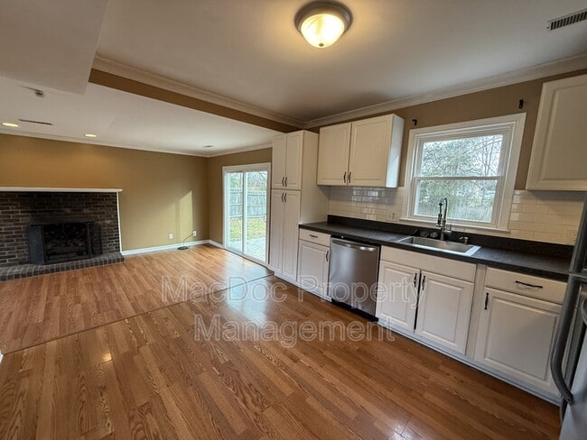 Building Photo - 12009 Stansbury Dr