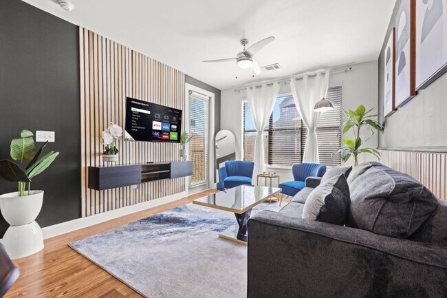 Building Photo - 5250 Town and Country Blvd