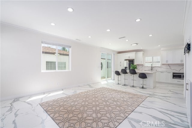 Building Photo - 8421 Bleriot Ave