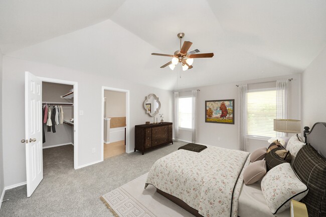 Building Photo - 21823 Wildcroft Dr