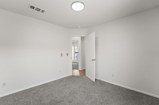 Building Photo - Chic Peoria Rental – Updated Appliances & ...