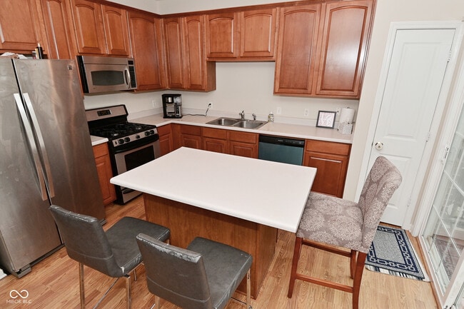 Building Photo - 11829 Esty Way