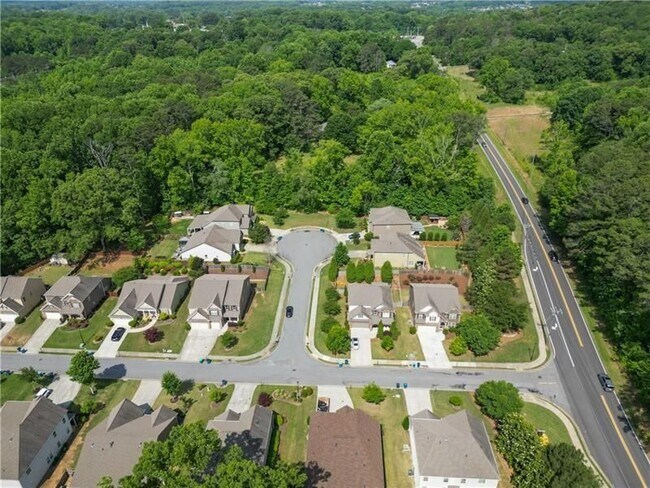 Building Photo - 2080 Redbarn Court